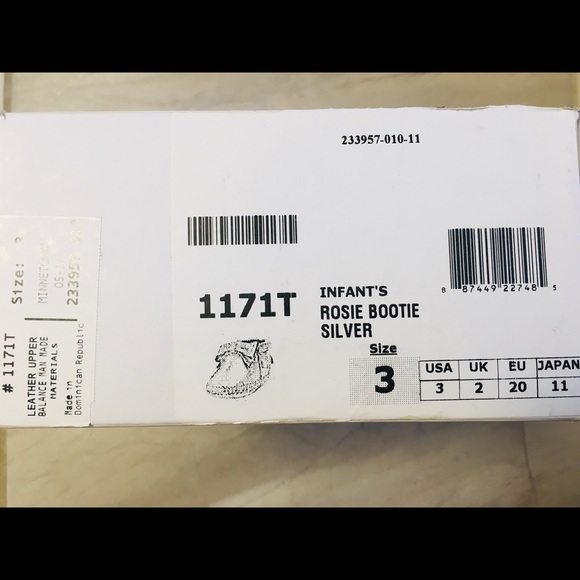 Minnetonka Infant Rosie silver bootie size 3 - Picture 5 of 5